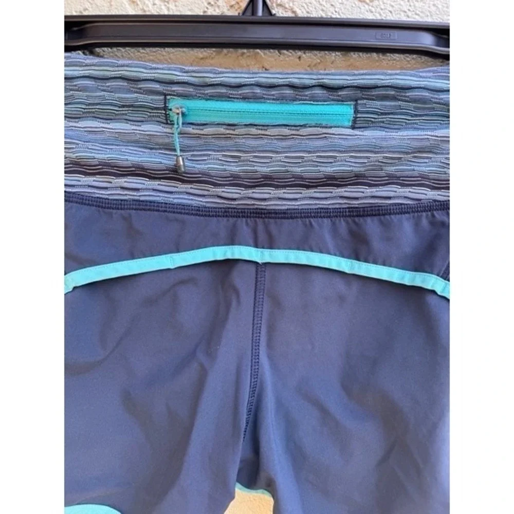 Lululemon Womens Run Times Navy Striped Shorts SZ 4 Athleisure Activewear Wicki